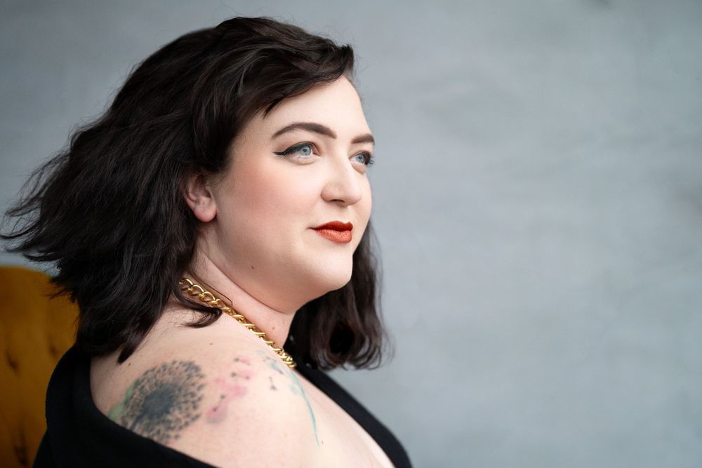 Opera mezzo-soprano headshot by Kendra Irene