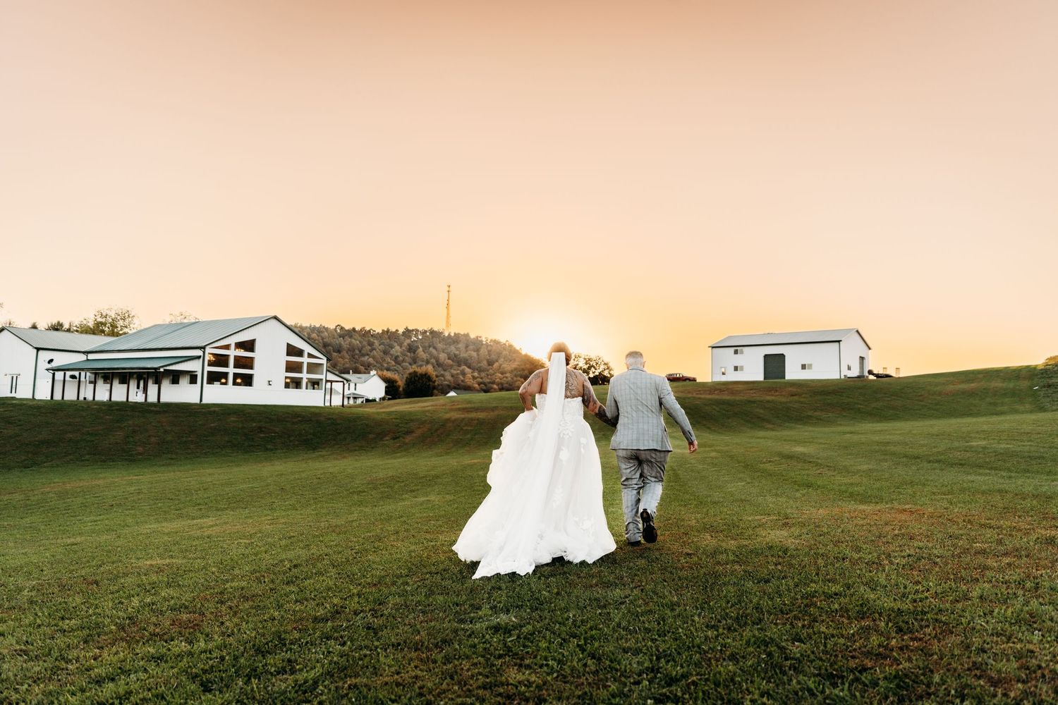 Lesbian Couple Bailey Barns Venue in Fairview, WV | Bailey Barns Venue in Fairmont | Wedding Photographer in Fairmont