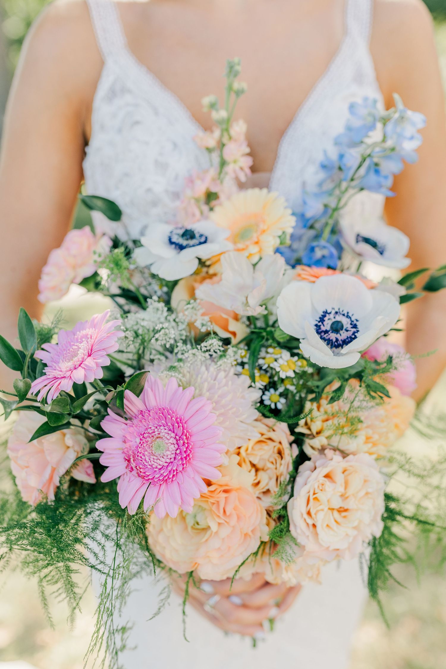 RUST MANOR HOUSE LEESBURG VIRGINIA WEDDING PICTURES BRIDE GROOM