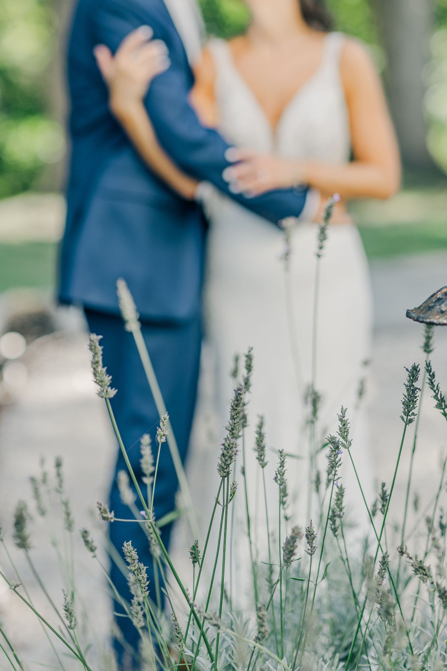 RUST MANOR HOUSE LEESBURG VIRGINIA WEDDING PICTURES BRIDE GROOM