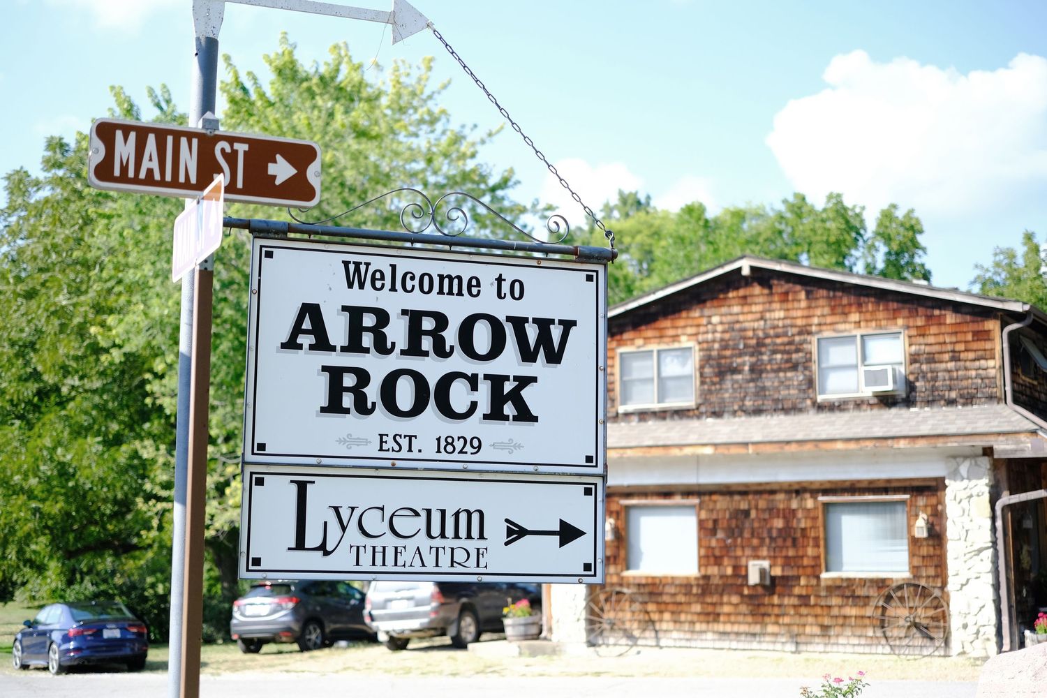Welcome to Arrow Rock Sign