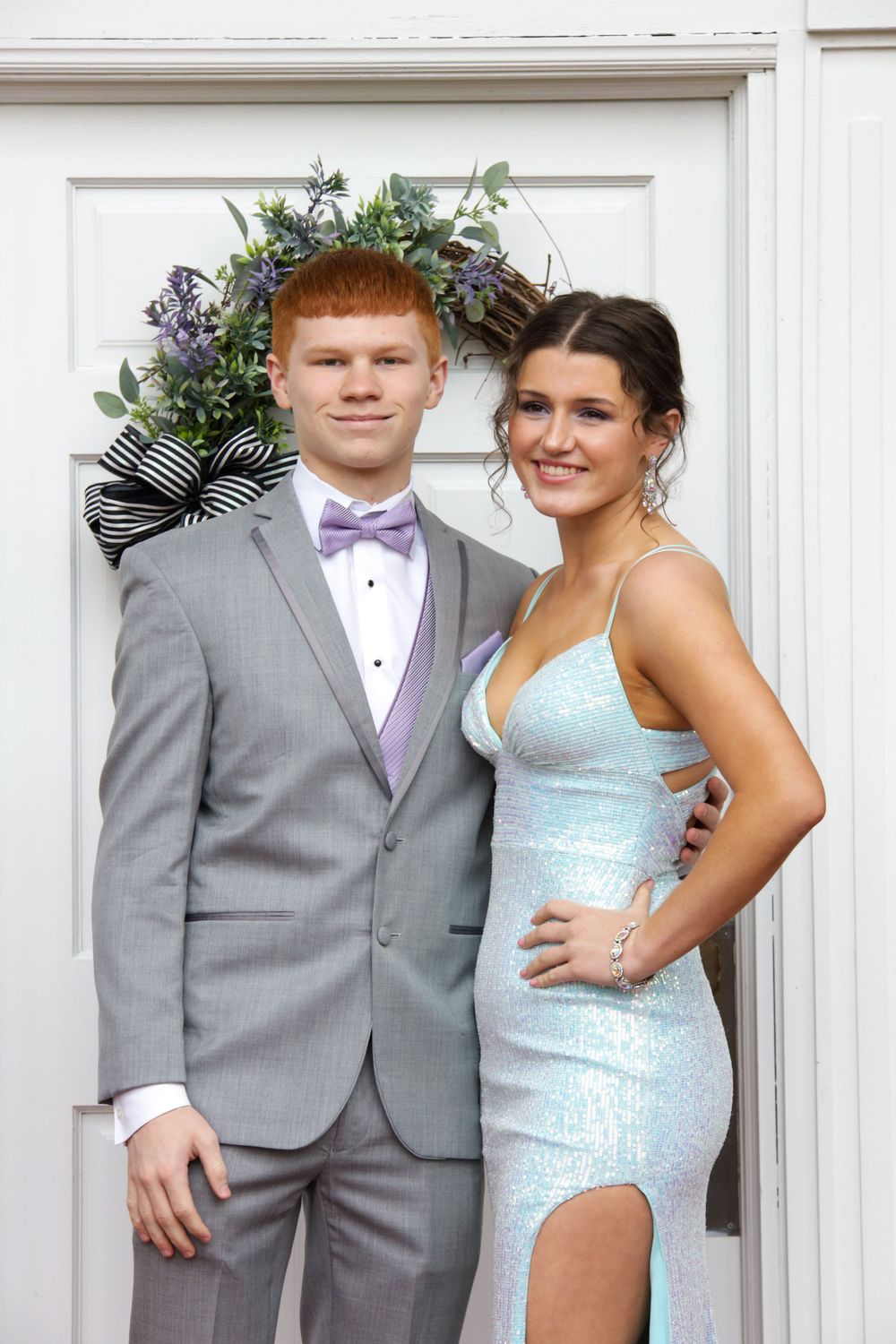 Pre-prom photograpghy for Buffalo High School at the Red House in Eleanor, WV.