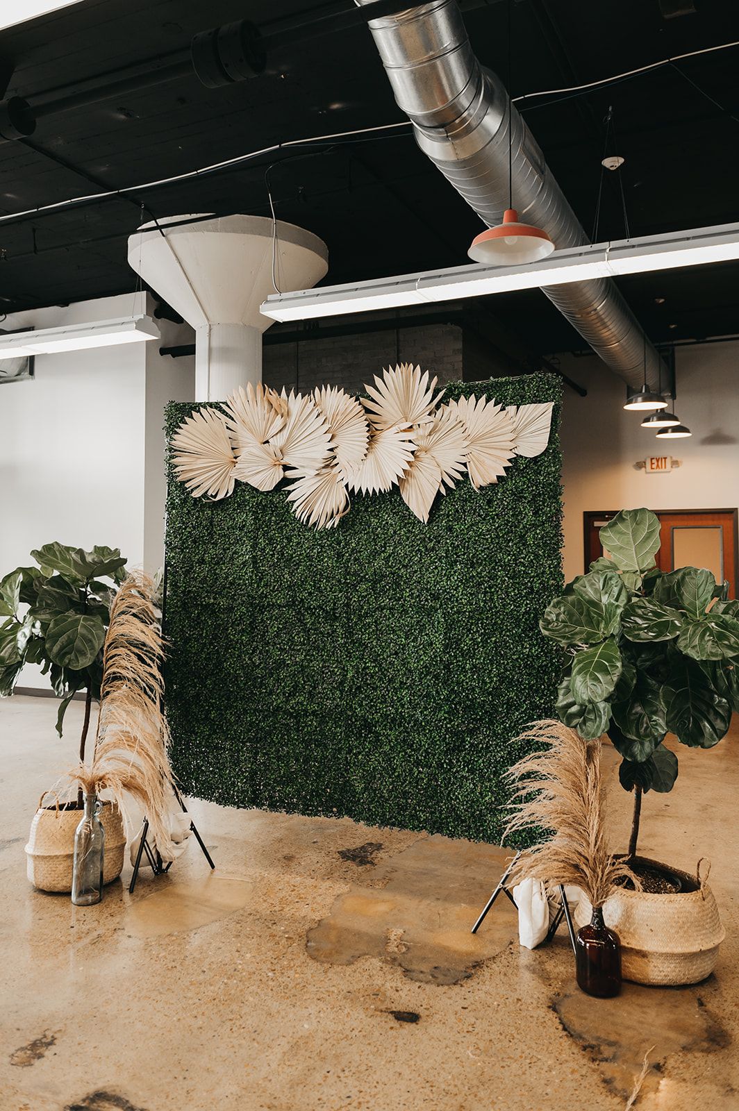 Trademark Photo Booth Rental Huntsville AL Vintage Open Air boxwood grass wall greenery photo wall