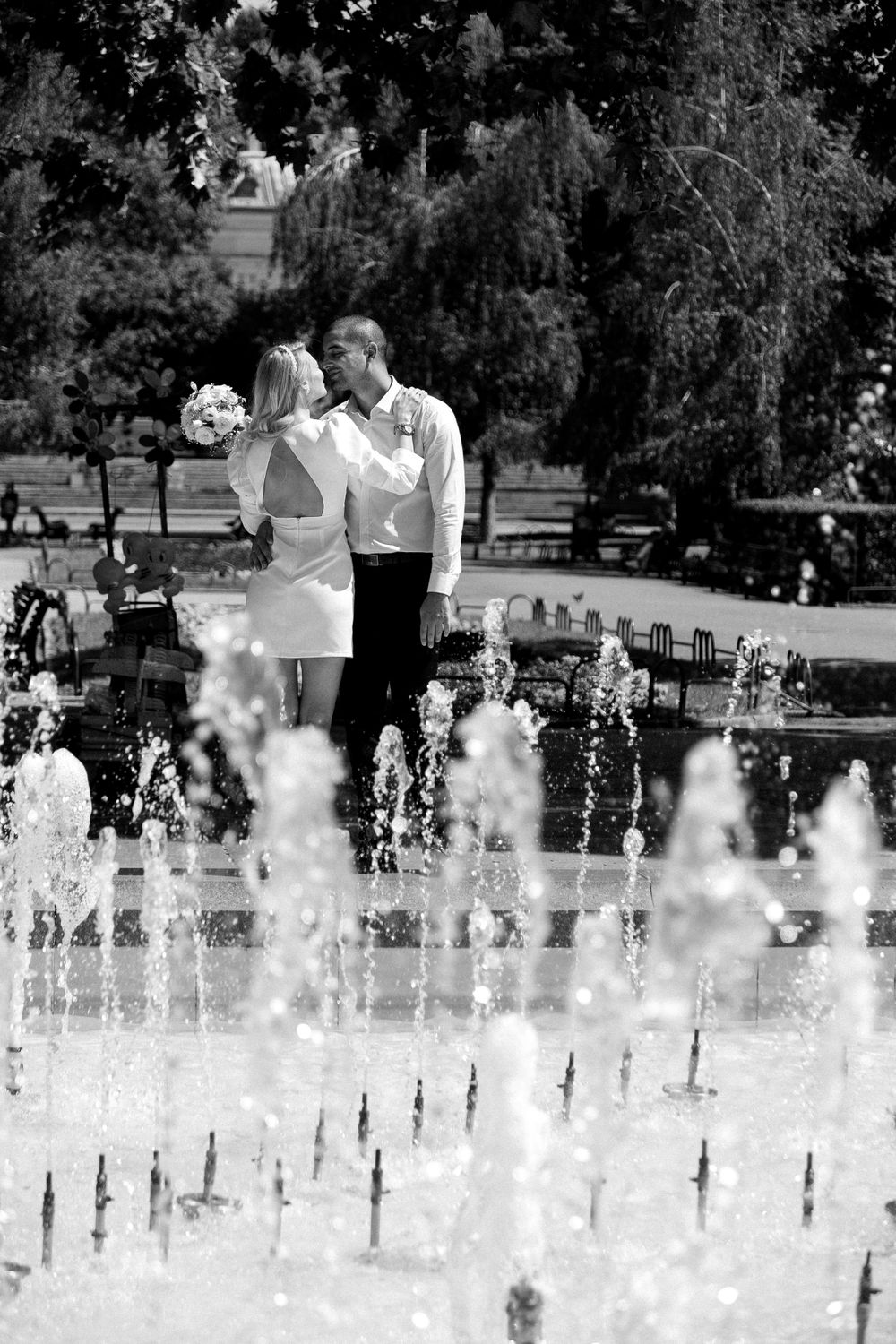 професионална сватбена фотосесия на младоженци