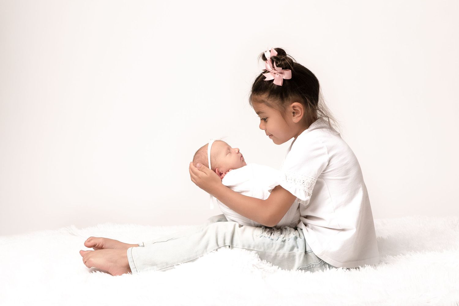 Newborn and Big Sister Portraits Las Vegas