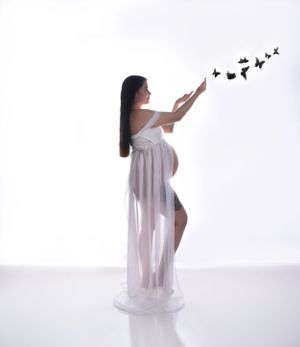 The best maternity photos Saskatoon maternity photographer