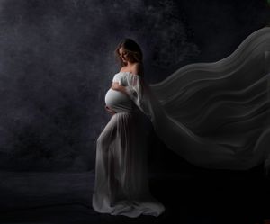 The best maternity photos Saskatoon maternity photographer