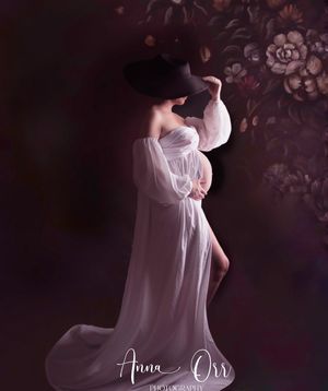 The best maternity photos Saskatoon maternity photographer