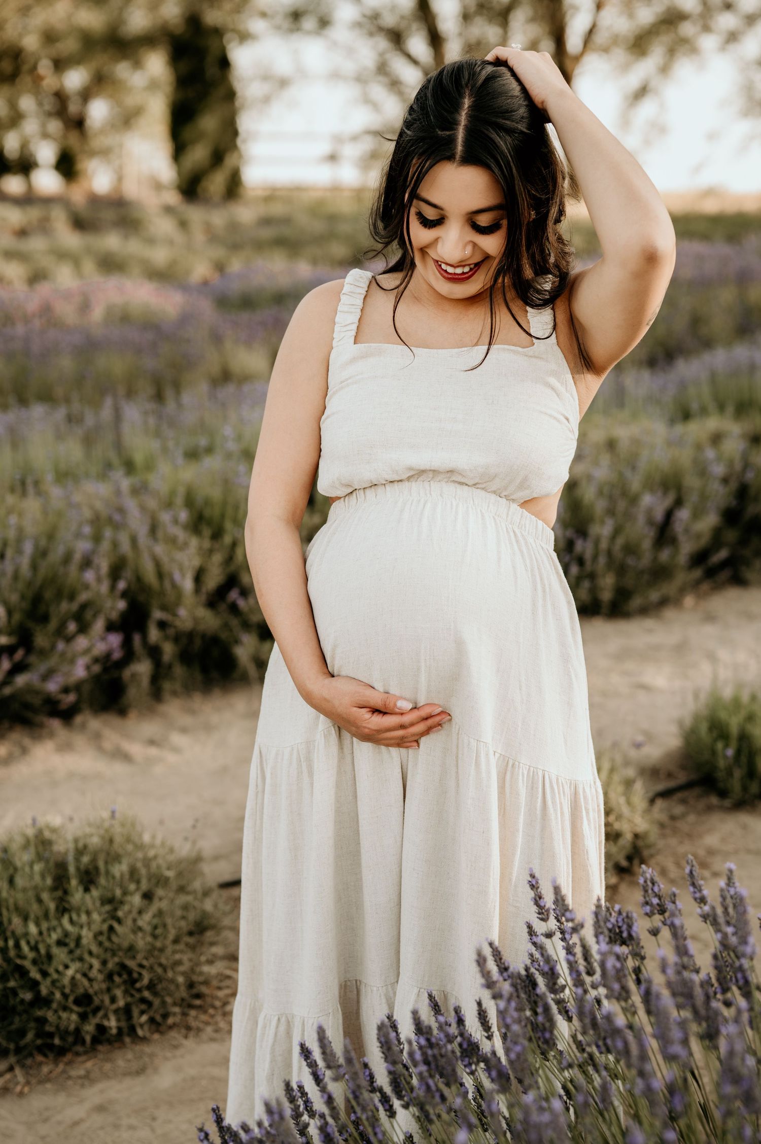 lavender farm maternity photos by Washington maternity photographer