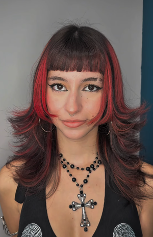 Alternative layered haircut done by Angelis