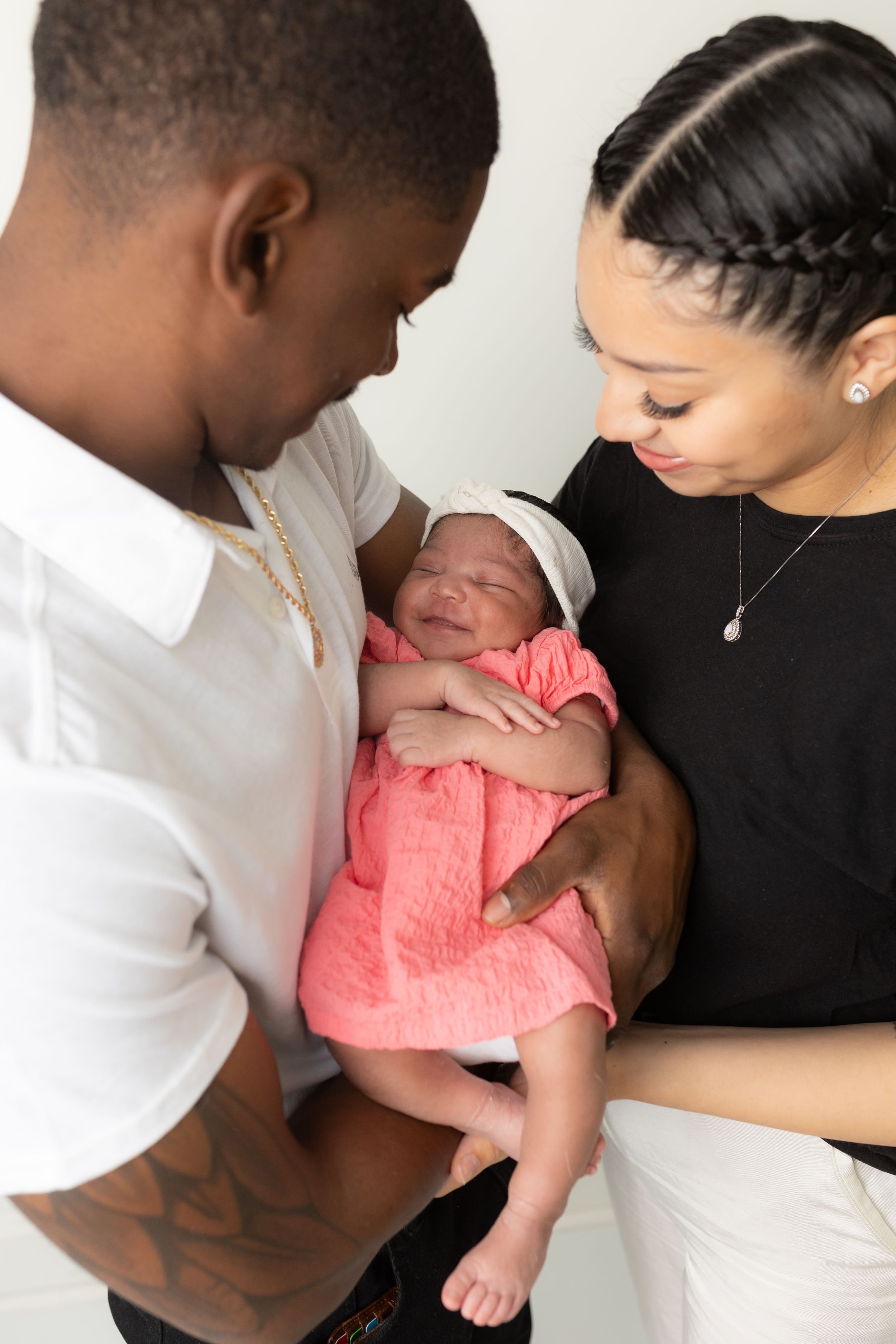 newborn lifestyle photos at swansboro nc photography studio Samantha Ann Photo maternity family photographer jacksonvill