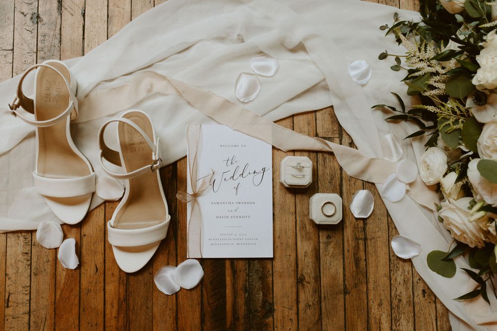 Minnesota Wedding Photographer, Romantic and Authentic Minnesota Photography, Minnesota Couple Photos | Rachel Marie Photography