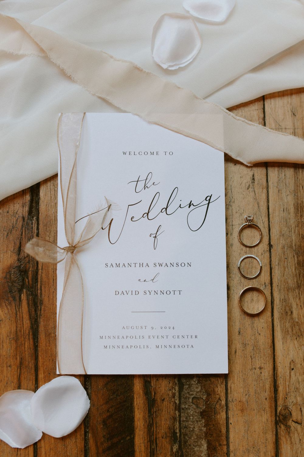 Minnesota Wedding Photographer, Romantic and Authentic Minnesota Photography, Minnesota Couple Photos | Rachel Marie Photography