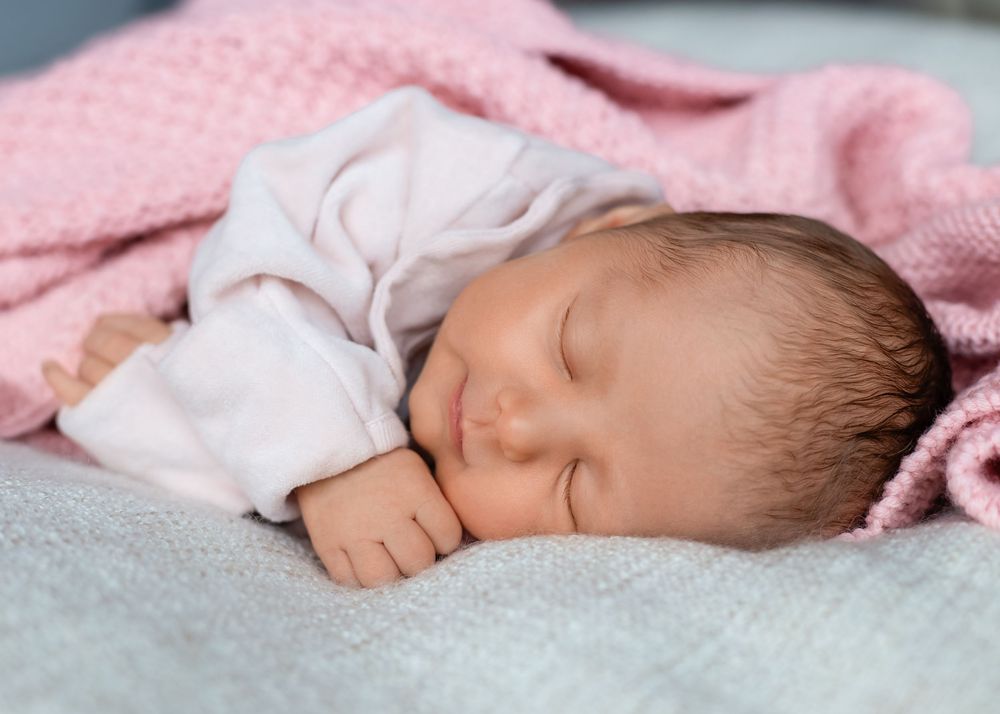 Baby-, Familien- & Babybauchshootings mit Herz. Natürlich, warm, entspannt. Bei euch Zuhause oder Outdoor. Termin einfach online anfragen.