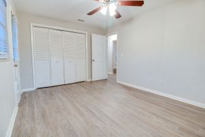 Example of real estate photography in Daytona Beach - guest bedroom.