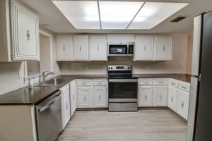 Example of real estate photography in Daytona Beach - modern kitchen.