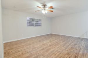 Example of real estate photography in Daytona Beach - spacious living room.