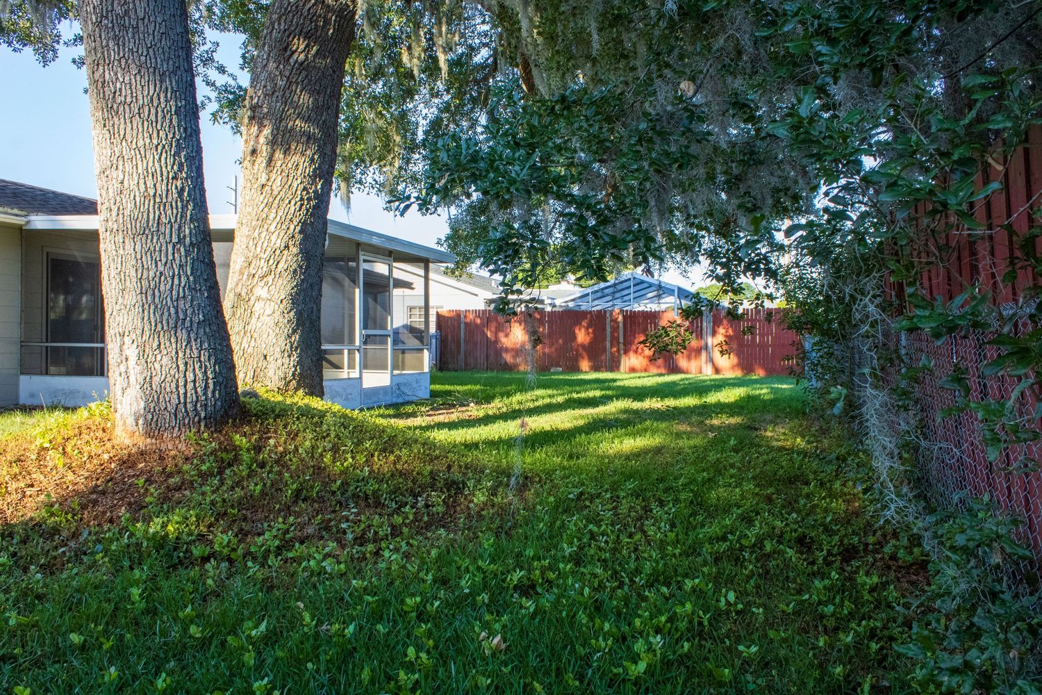 Example of real estate photography in Daytona Beach - modern home exterior
