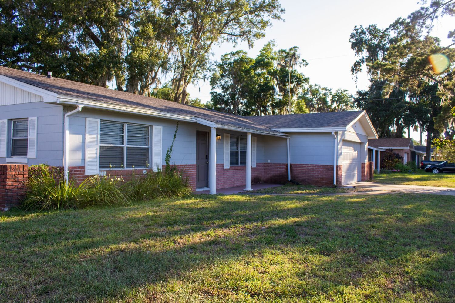 Example of real estate photography in Daytona Beach - modern home exterior