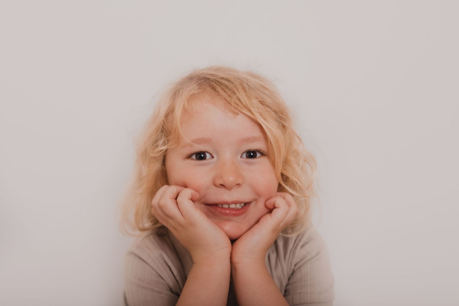 Sweet candid portraits showing natural expressions against a minimalist background. Photographer. Hull. East Yorkshire. Photography