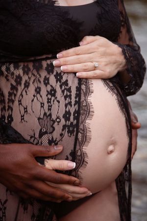 outdoor maternity session Etobicoke
