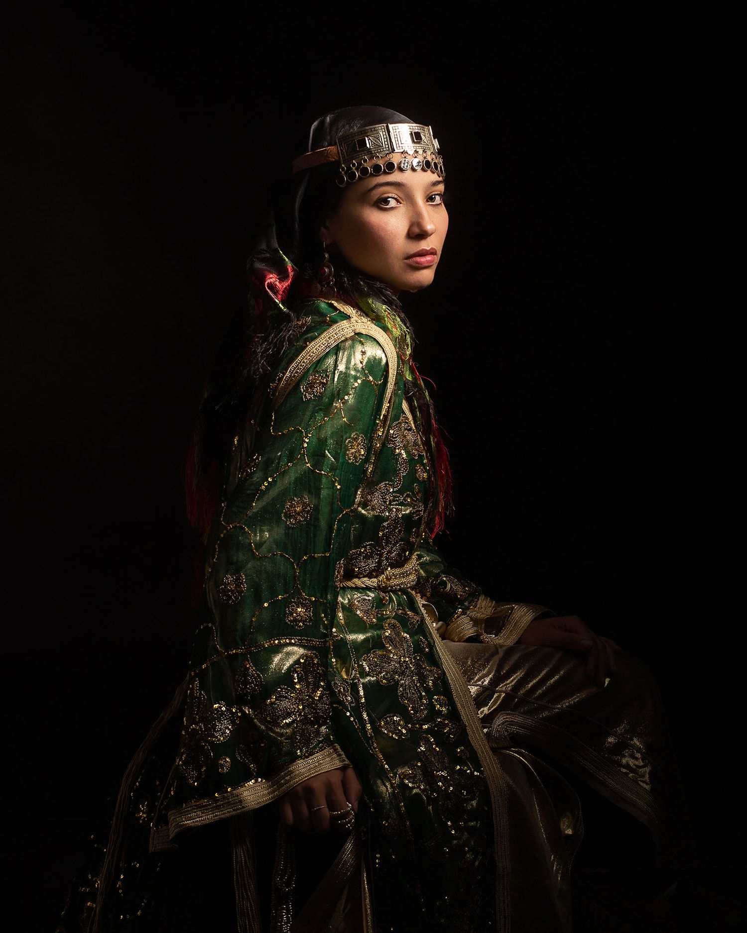 Portrait of a woman, dramatic light. Portrait Photography session. studio photography, fine art photography.