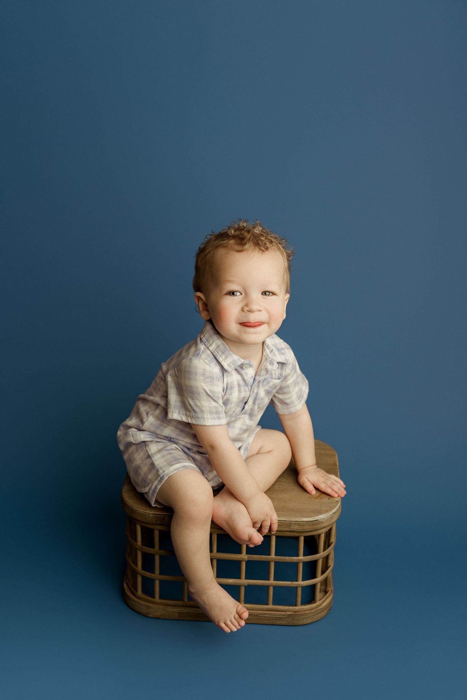 baby photography near me, milestone baby portraits Wichita, baby photography packages, baby portrait studio, cake smash photographer Wichita