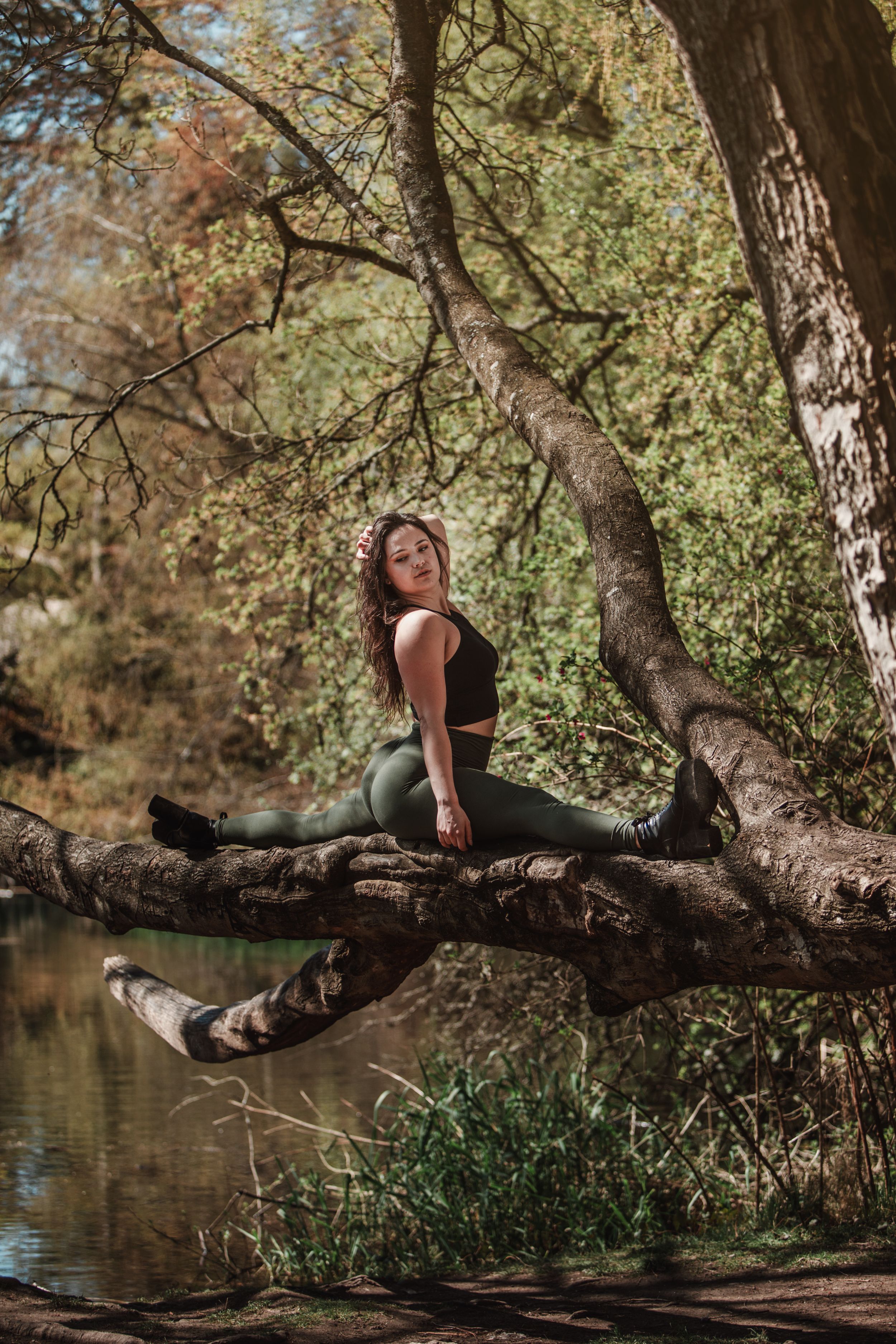 Washington, performers, Acro, acrobatics, splits, forest, green, Seattle