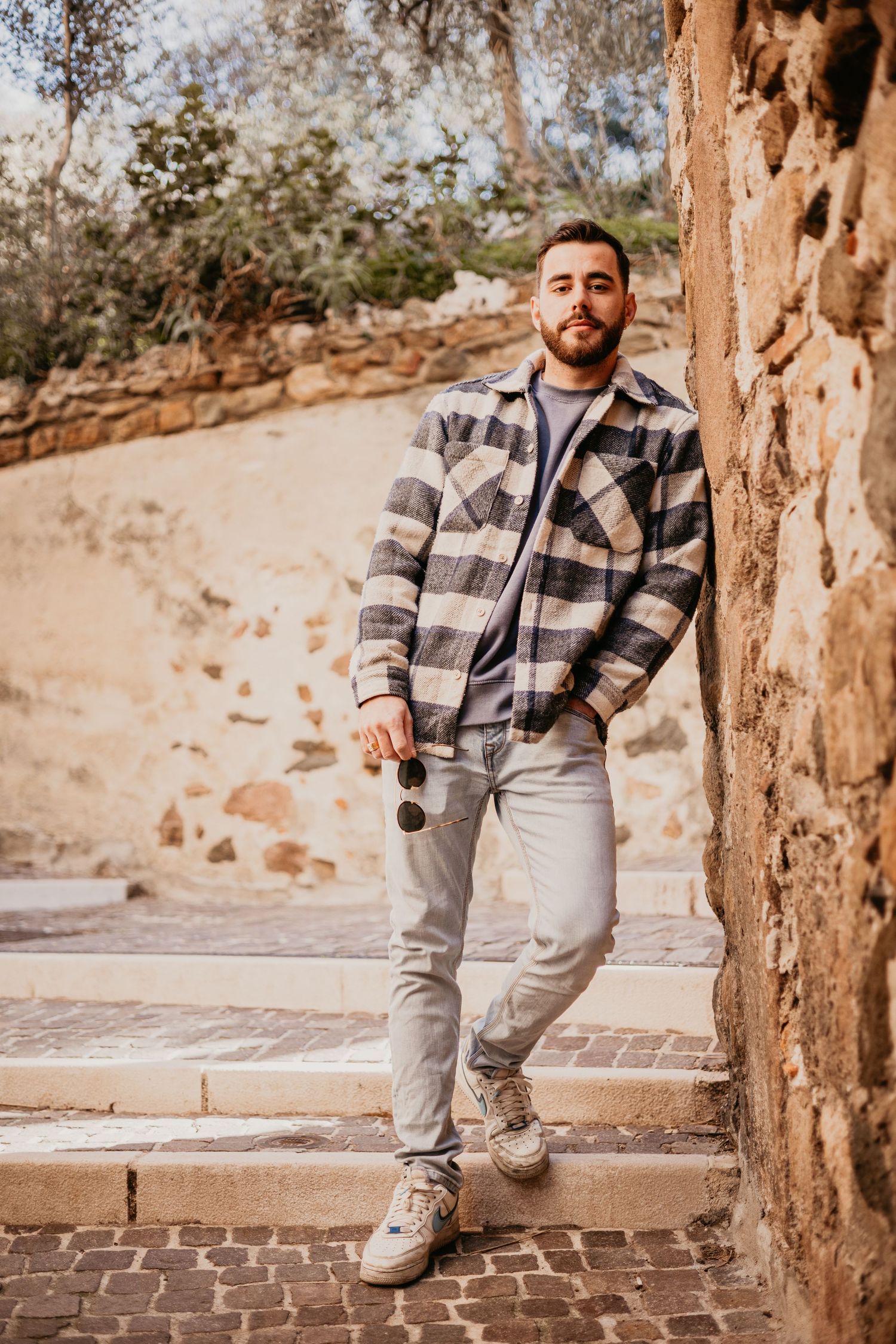 shooting photo portrait dans les ruelles de la Garde 83