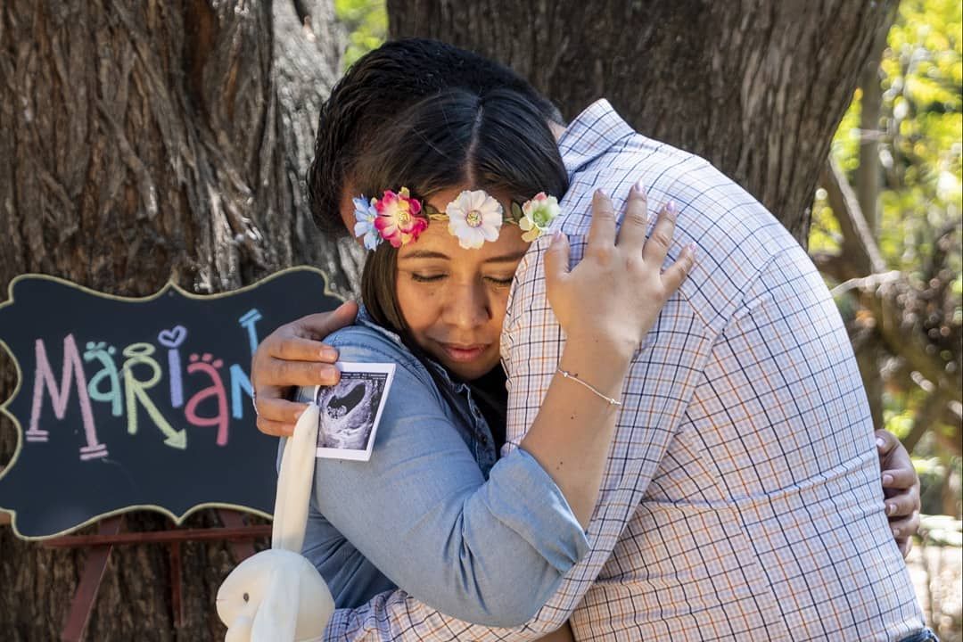 Senses fotografia embarazo bebé amor pareja novios esposos sesión