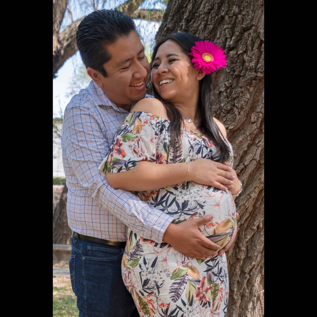 Senses fotografia embarazo bebé amor pareja novios esposos sesión