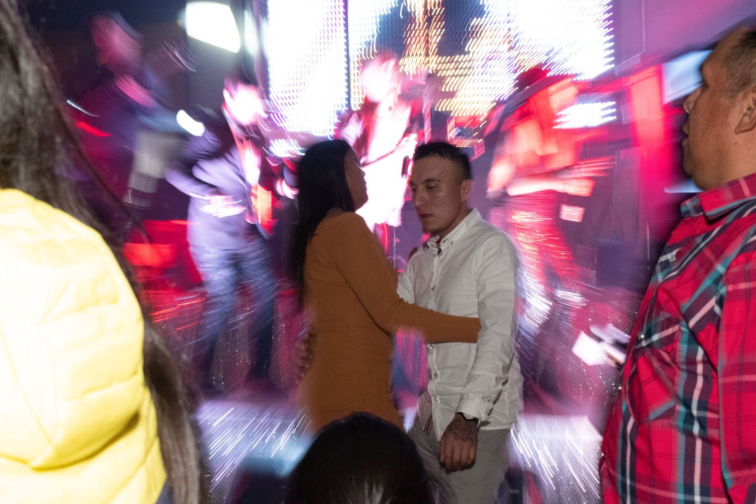 Senses fotografia posada amor navidad pareja fiesta comida baile