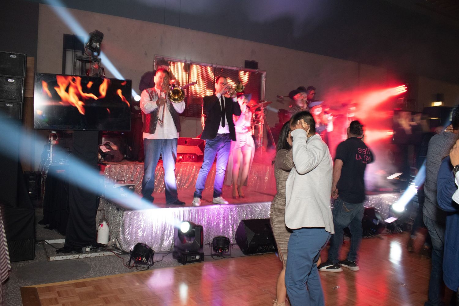 Senses fotografia posada amor navidad pareja fiesta comida baile