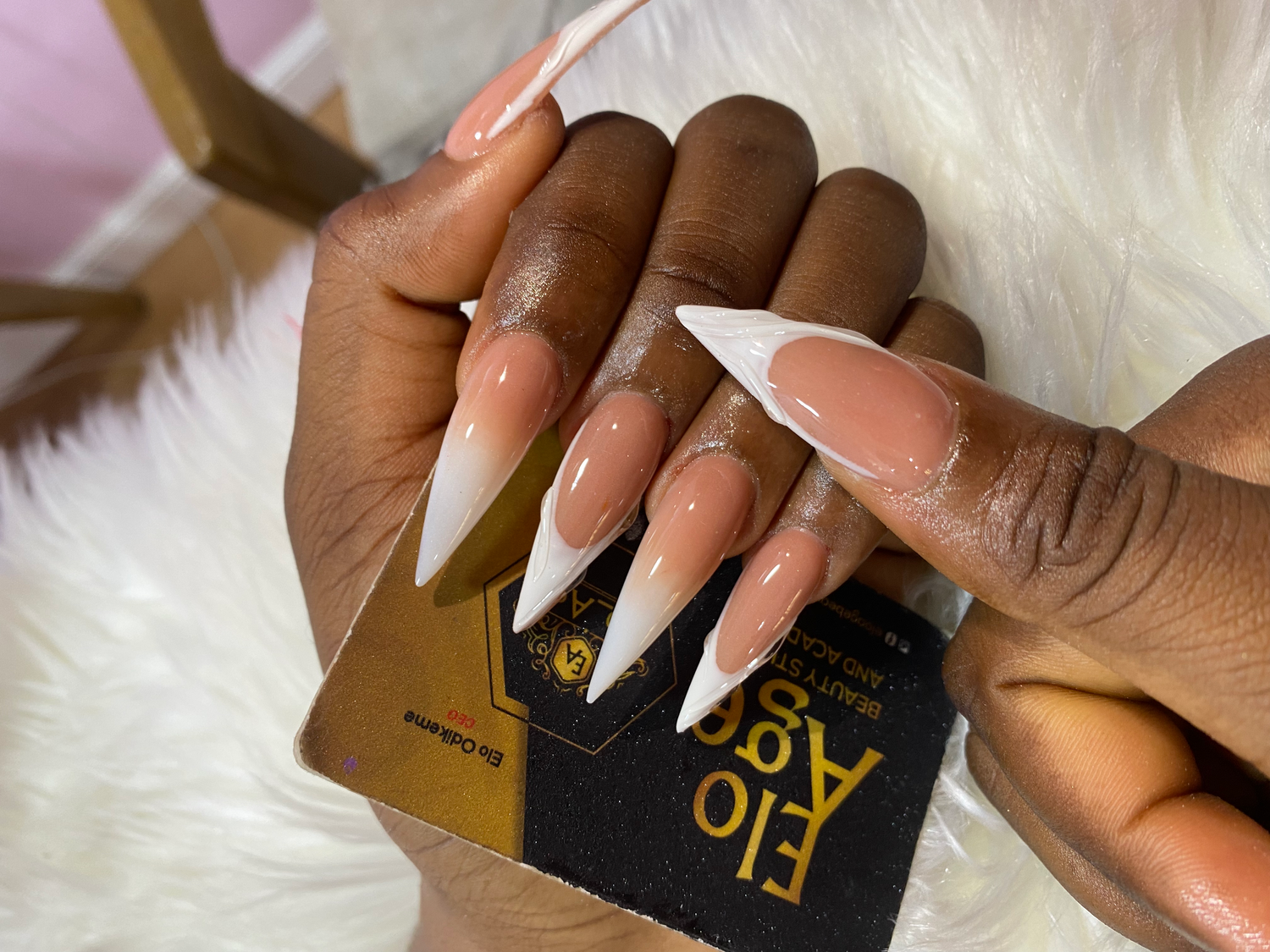 Sweet and beautiful nails made by the best and number one beauty studio in Warri.
Ikeja
Cozy atmosphere
EloAge