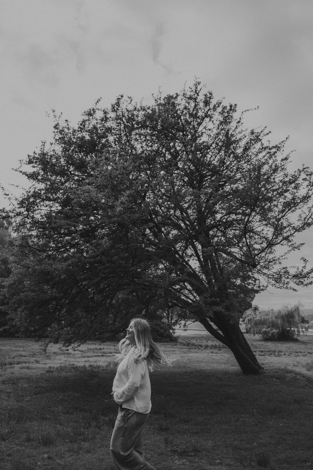 Lifestyle Outdoor Maternity Photoshoot in Vancouver by Marina Dams