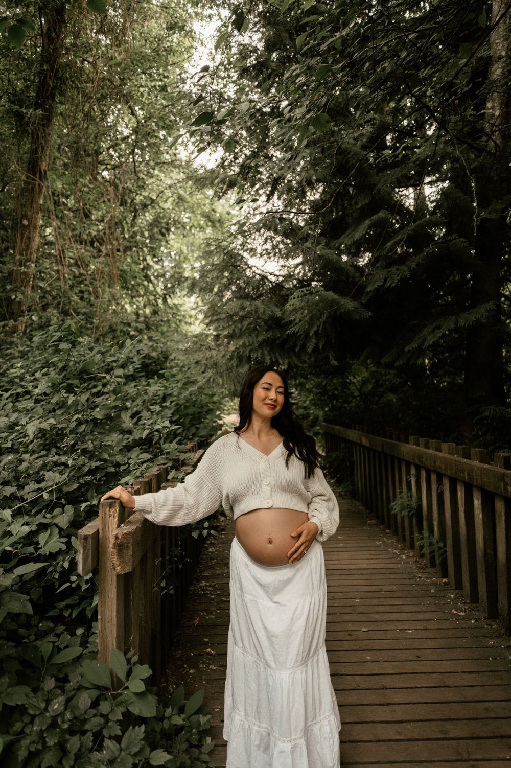 Creative Lifestyle Photography by Marina Dams Maternity Photoshoot Field Flowers Vancouver