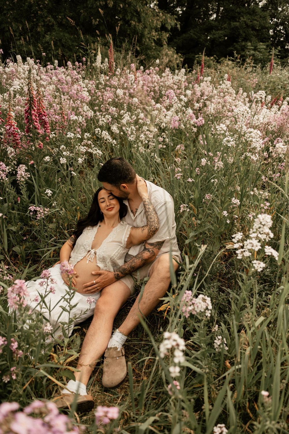 Creative Lifestyle Photography by Marina Dams Maternity Couple Photoshoot Field Flowers Vancouver