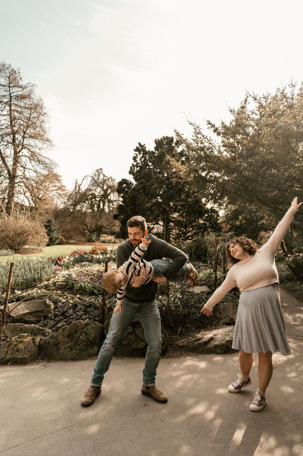 Creative Lifestyle Photography by Marina Dams Maternity Family Photoshoot Vancouver