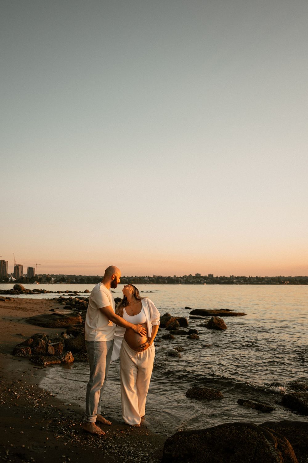 Lifestyle Photography by Marina Dams Maternity Beach Sunset Photoshoot Vancouver