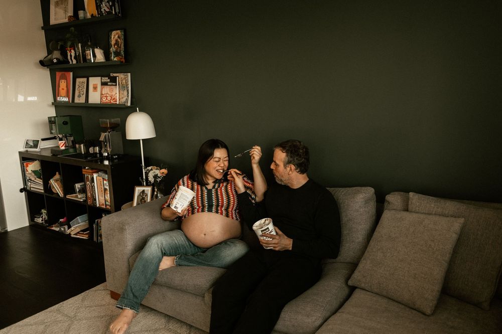 Creative Lifestyle Photography by Marina Dams Indoors Maternity Photoshoot Vancouver