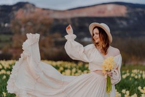 Virágmezős fotózás, kismama fotózás a szabadban