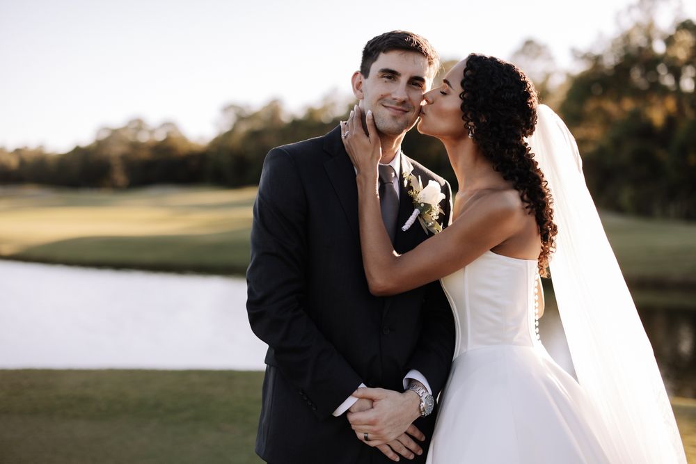 Jacksonville + St. Augustine Florida Wedding Photographer | St Johns Golf + Country Club Wedding Couple