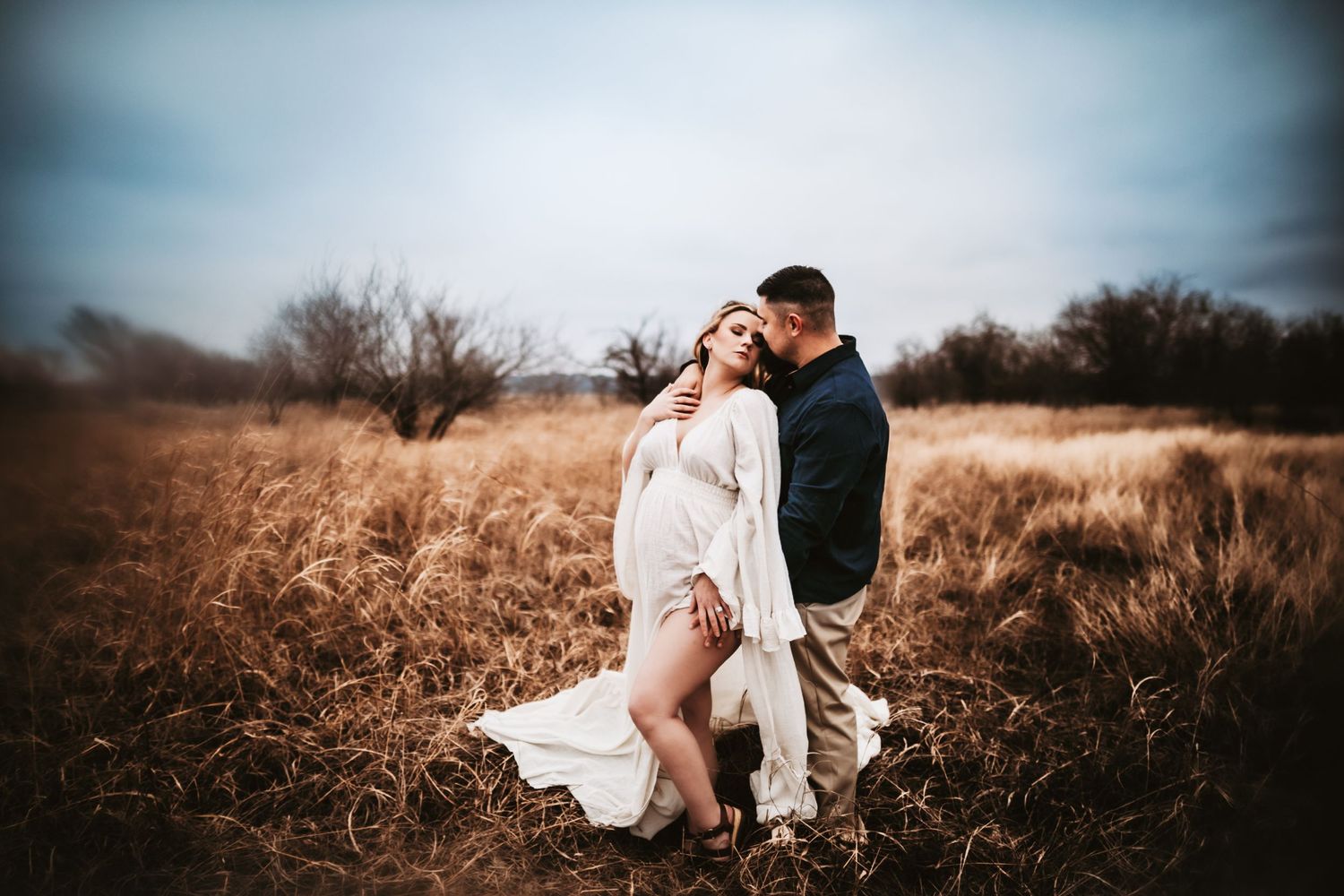 Michigan Based - Motherhood and maternity photographer.
