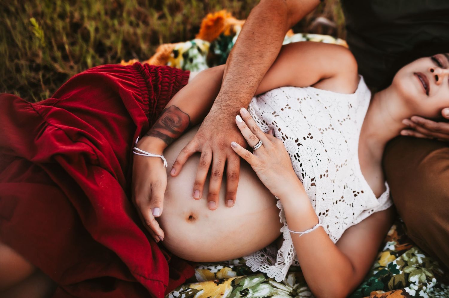 Michigan Based - Motherhood and maternity photographer.