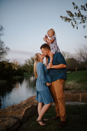 Maternity photos East Wichita, KS Bradley Fair by professional family photographer