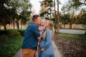 Maternity photos East Wichita, KS Bradley Fair by professional family photographer