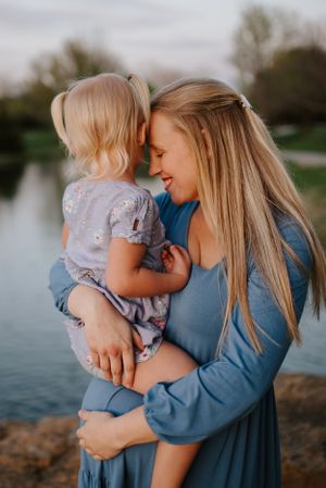 Maternity photos East Wichita, KS Bradley Fair by professional family photographer