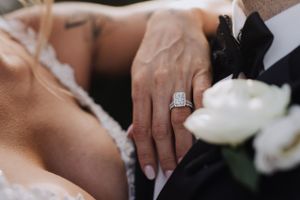 Wedding photography in Toronto, Ontario. Wedding photography by Samantha Bateman .