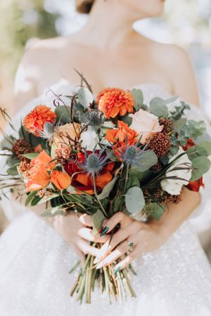Bridal florals. Wedding photography by Samantha Bateman.