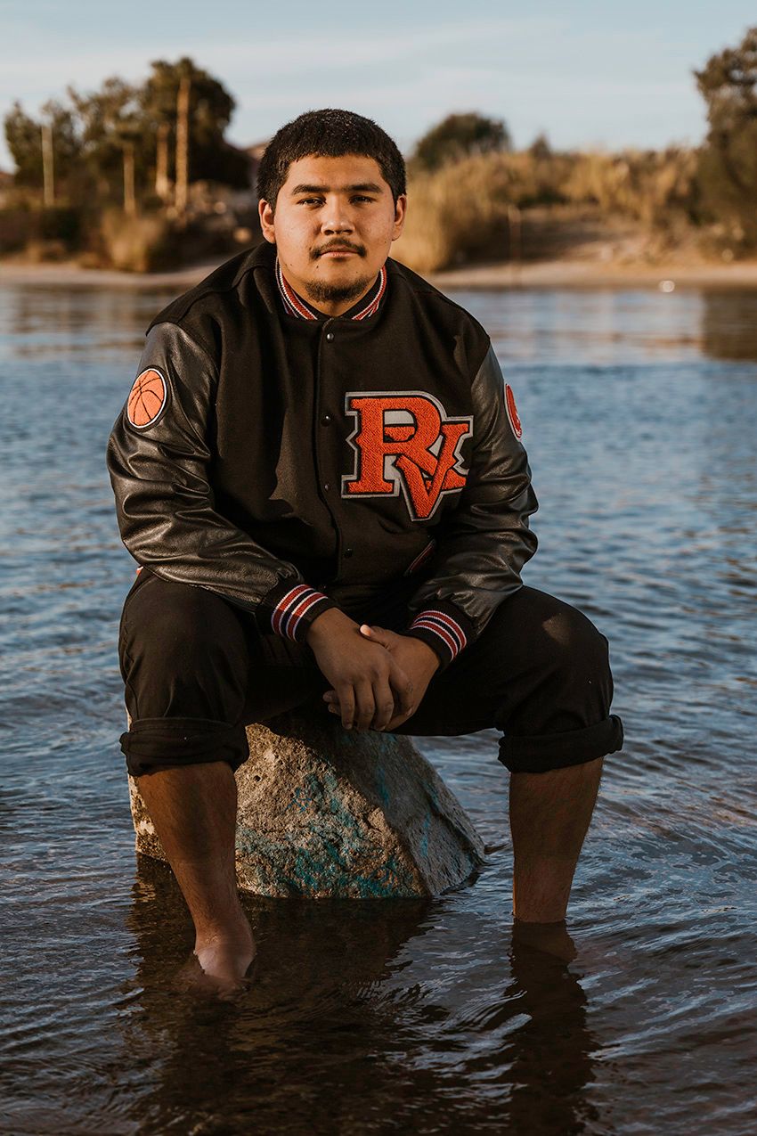 graduation, graduating, senior announcement, senior portrait photographer, mohave county, arizona photographer, portrait, sport photography,